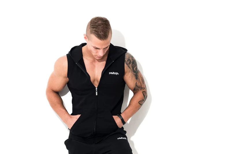 Mutaria Zip Sleeveless Hoodie Black